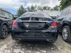 Mercedes-Benz C180 2018 Matt Black