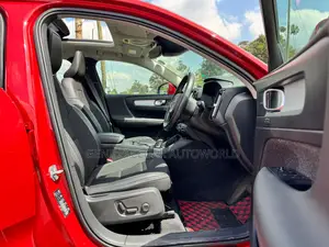 Volvo XC40 2018 Red