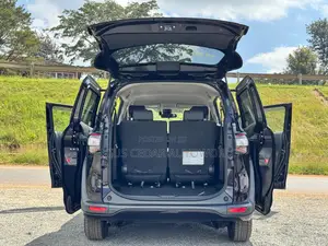 Toyota Sienta 2018 Purple