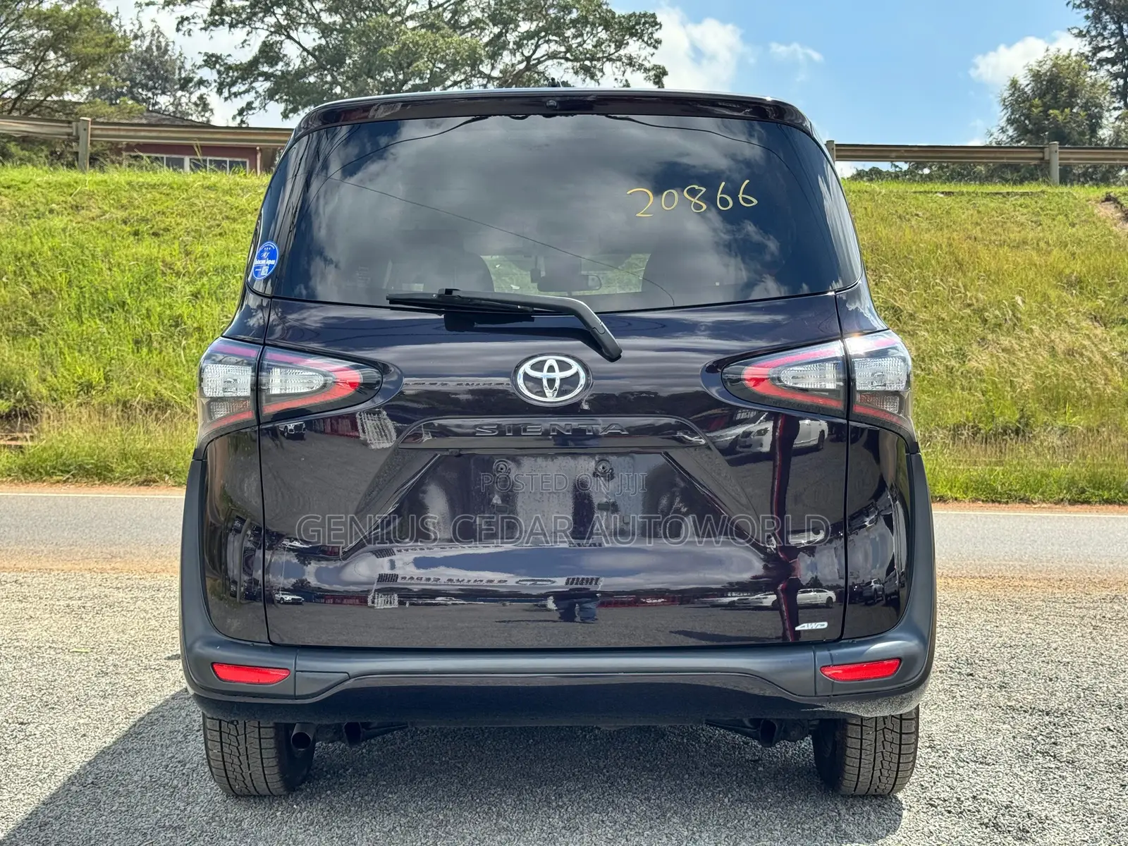 Toyota Sienta 2018 Purple