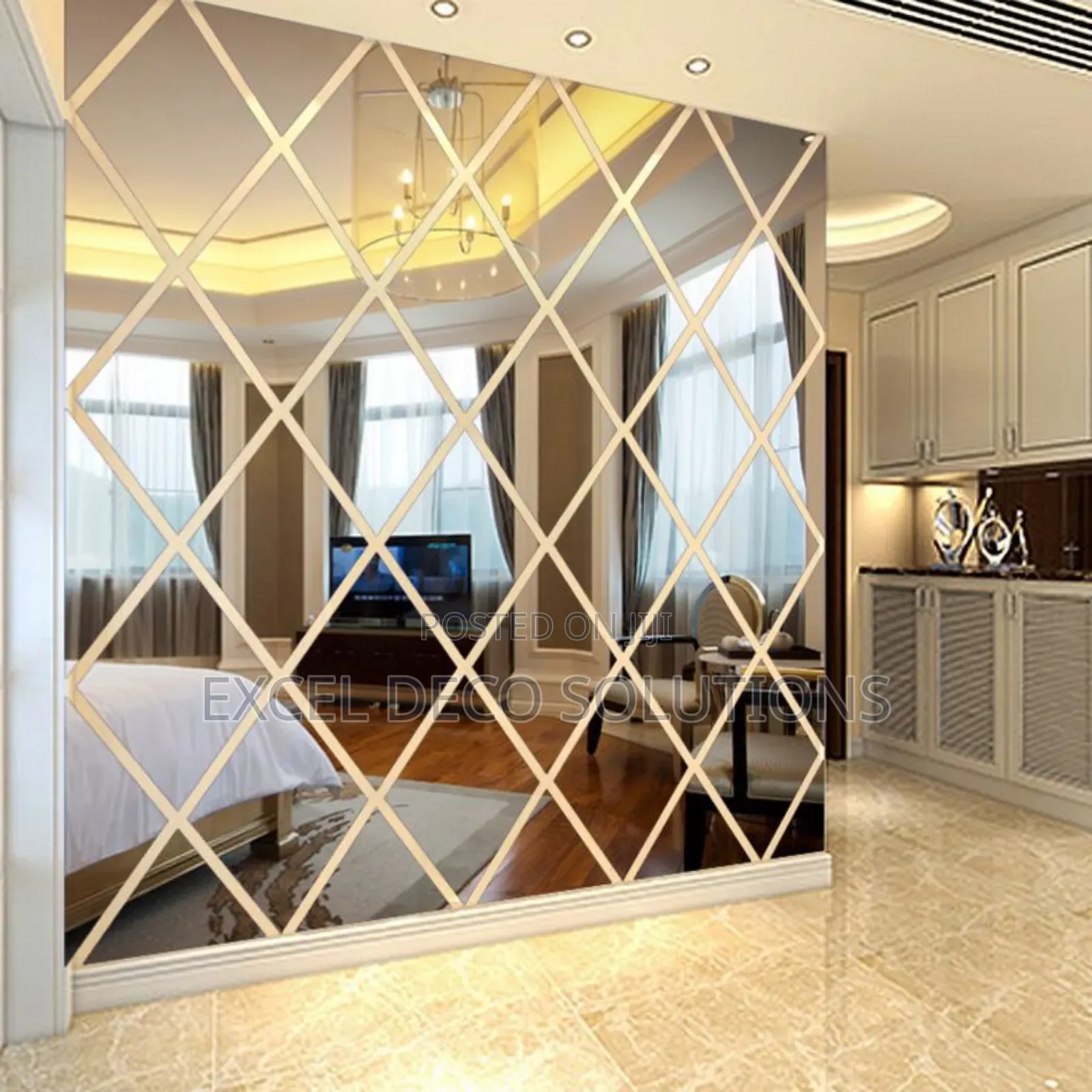 "Diamond Cluster Mirror Pack – Acrylic Reflective Décor"