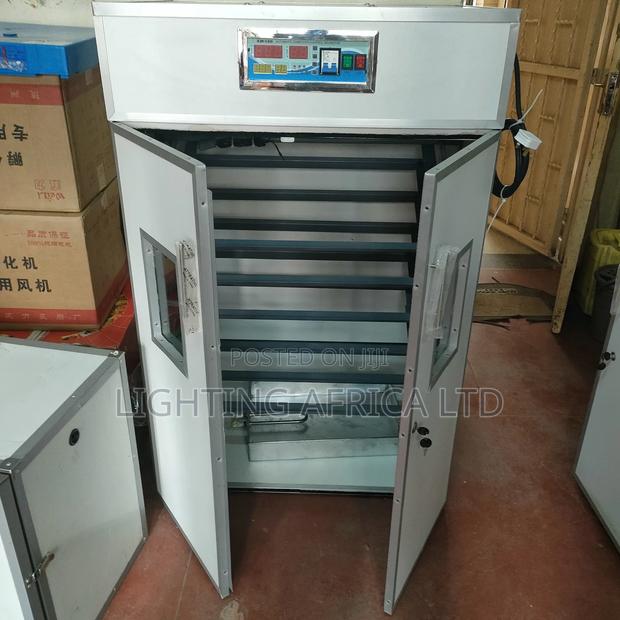 High Quality 1056 Eggs Commercial Ac Incubator 1000w Output