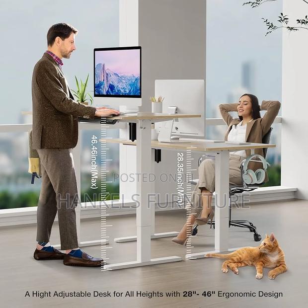 Adjustable Height Table - thumbnail 2