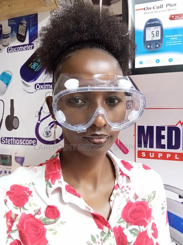 Medical Safety Goggles - thumbnail 2