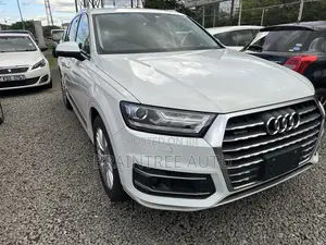 Audi Q7 2.0T Premium AWD quattro 2017 White