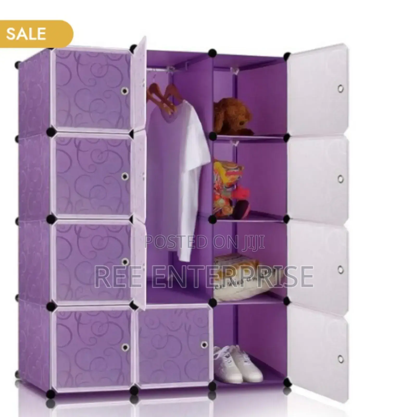 Dirt Resistant 3 Column Portable Plastic Wardrobe