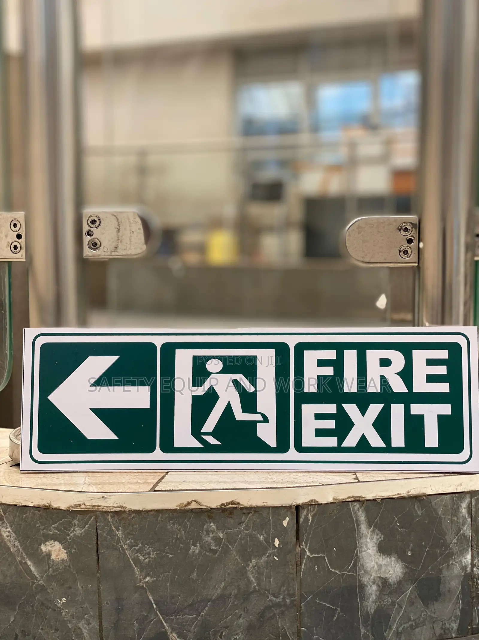 Fire Exit Sign – Multi-floor Indicator With Left Arrow Path
