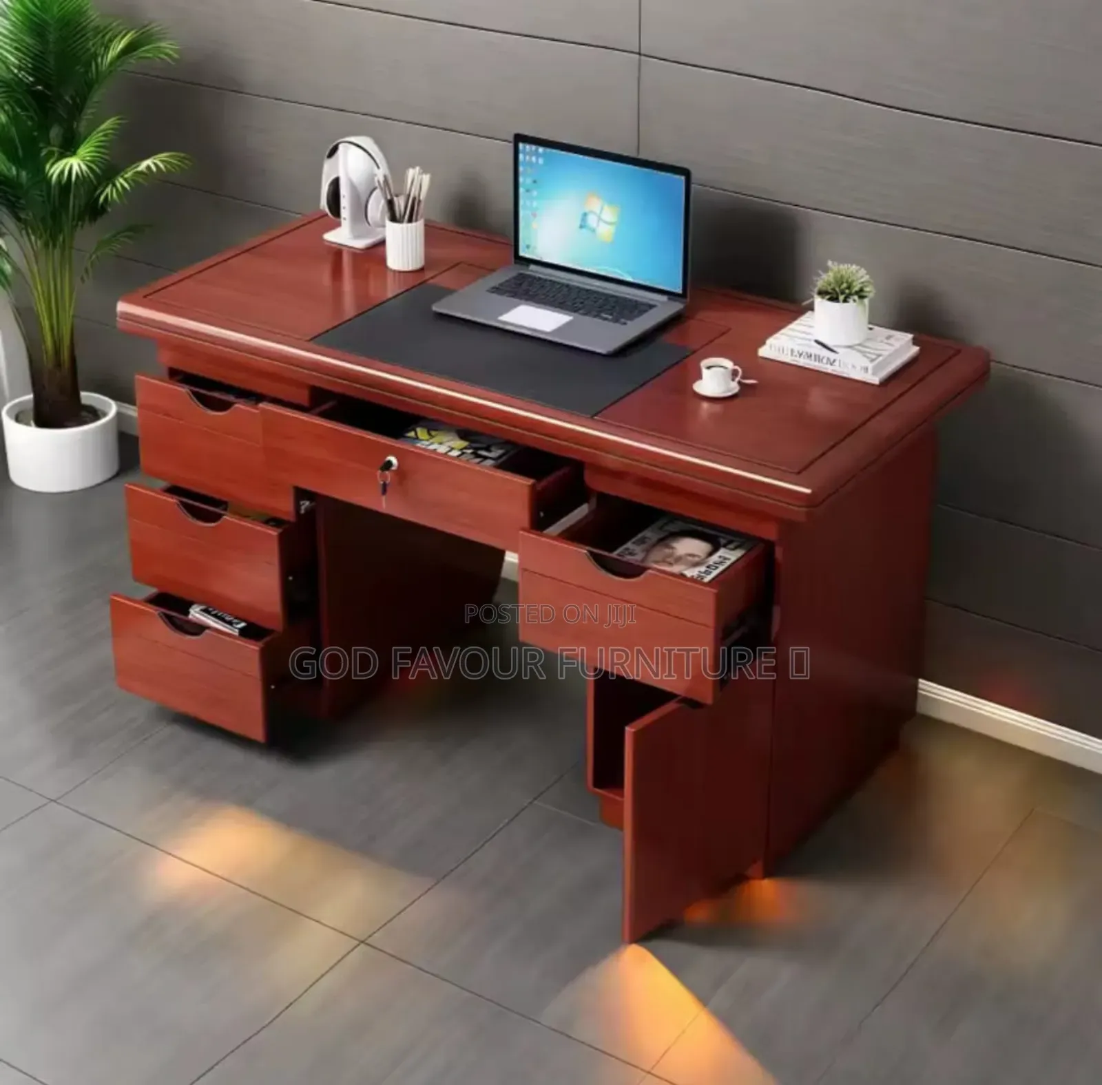 Elegant Unique Executive Office Desk/Table Re1qs