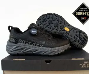 Hiking Gore- Tex TNF Sizes 40-45