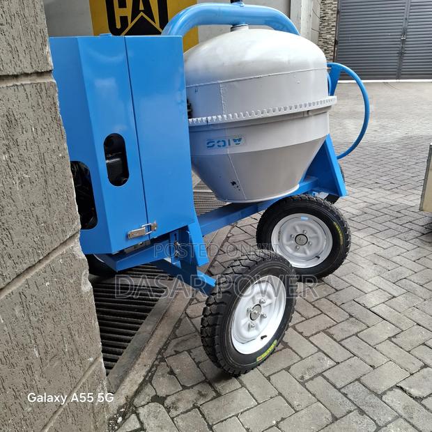 400litre Concrete Mixer. - thumbnail 2