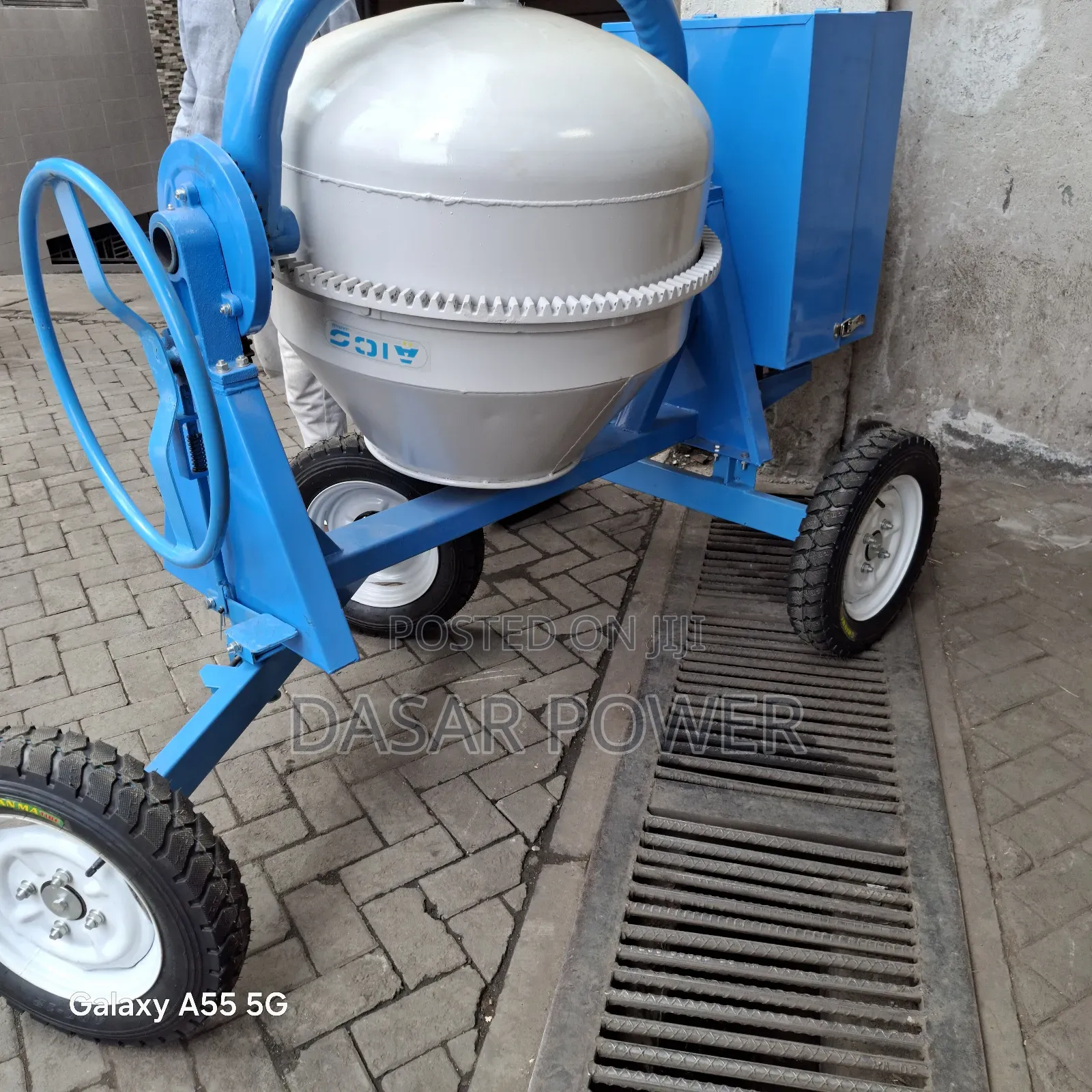400litre Concrete Mixer.