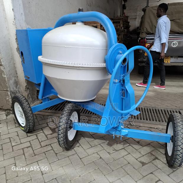 400litre Concrete Mixer. - thumbnail 4