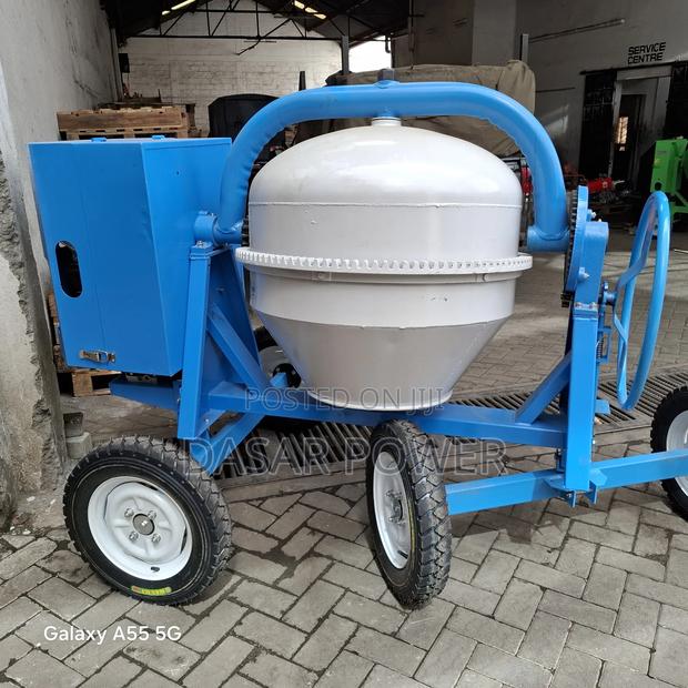 400litre Concrete Mixer. - thumbnail 7