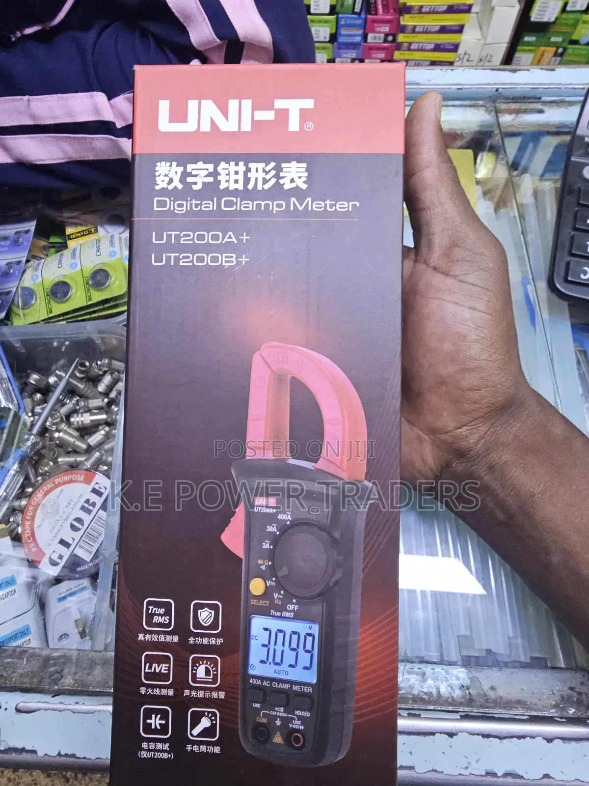 Advanced Uni-t Clamp Meter