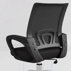 Office Chair:Upholstered Portable Wheels Mesh Office Chair