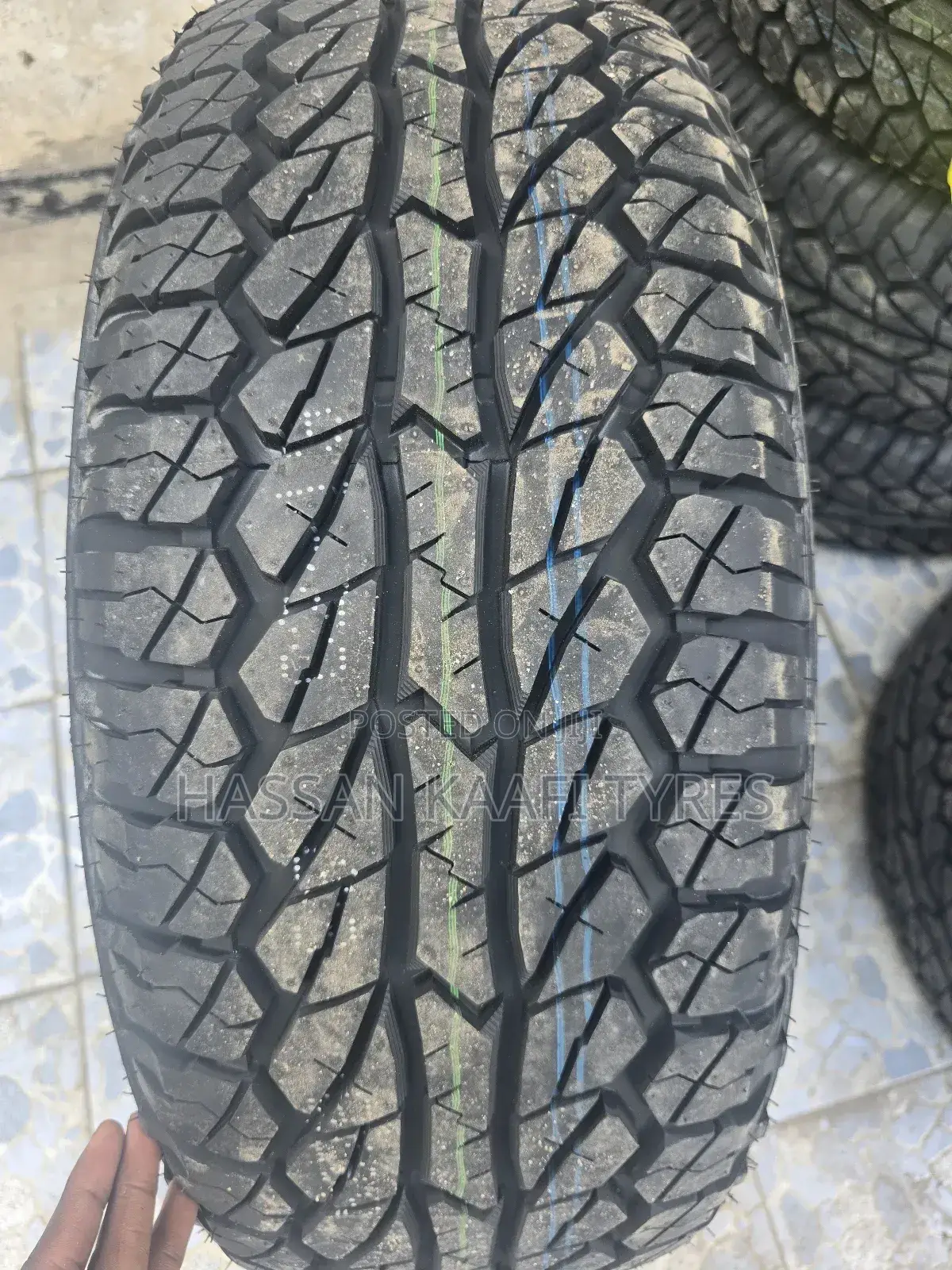 265/65r17 Comforser 1100