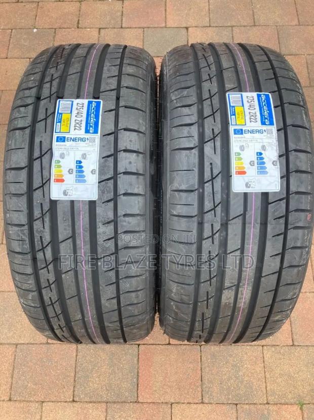 275/40r22 Accelera