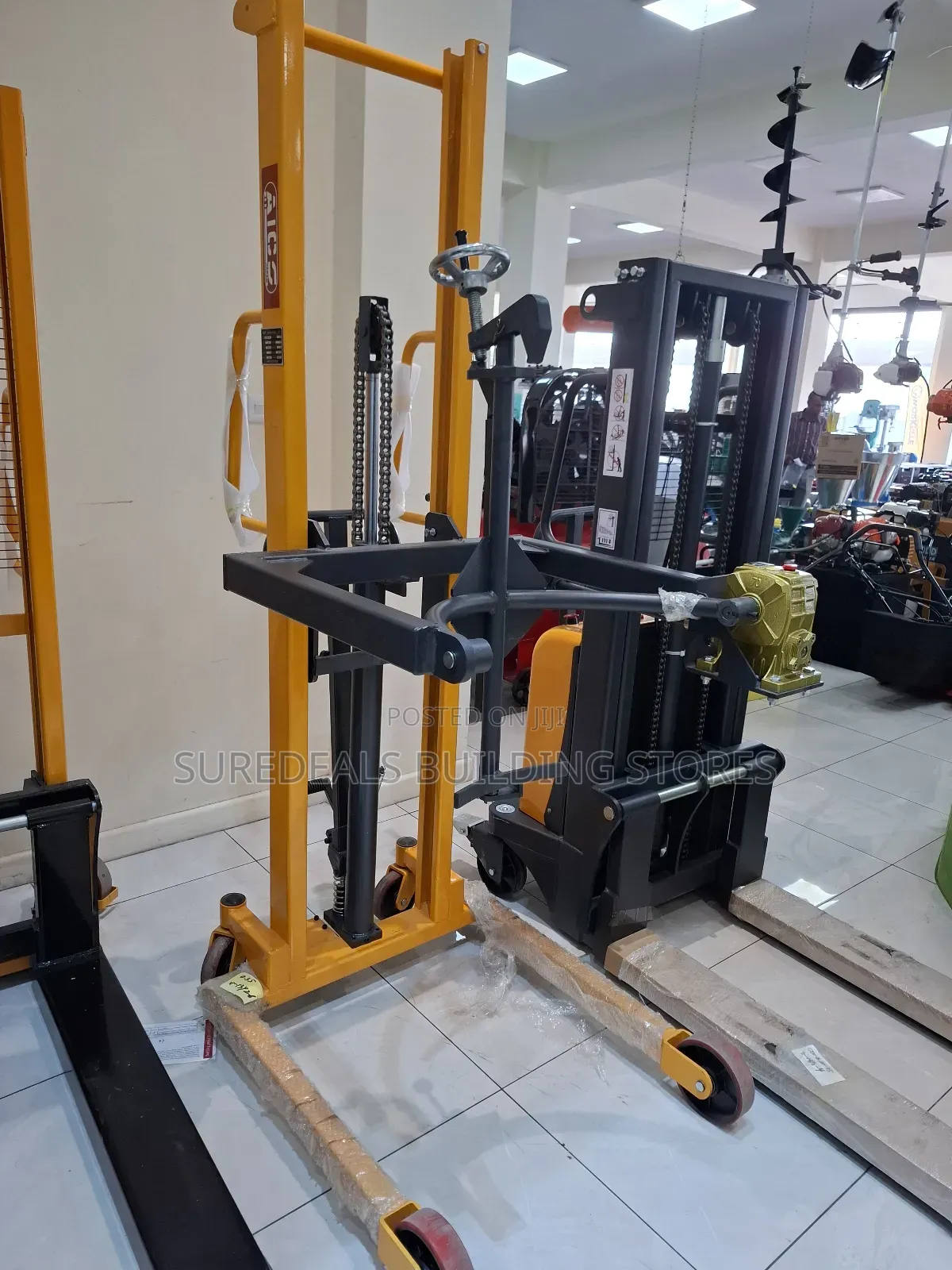 Hydraulic Drum Lifter/Stacker.