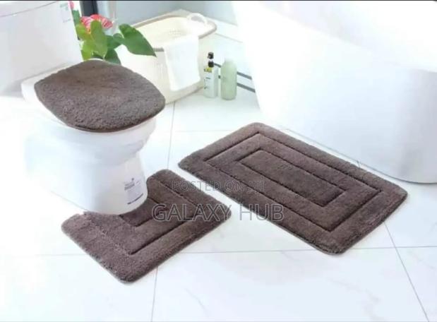 Toilet Set Available - thumbnail 2