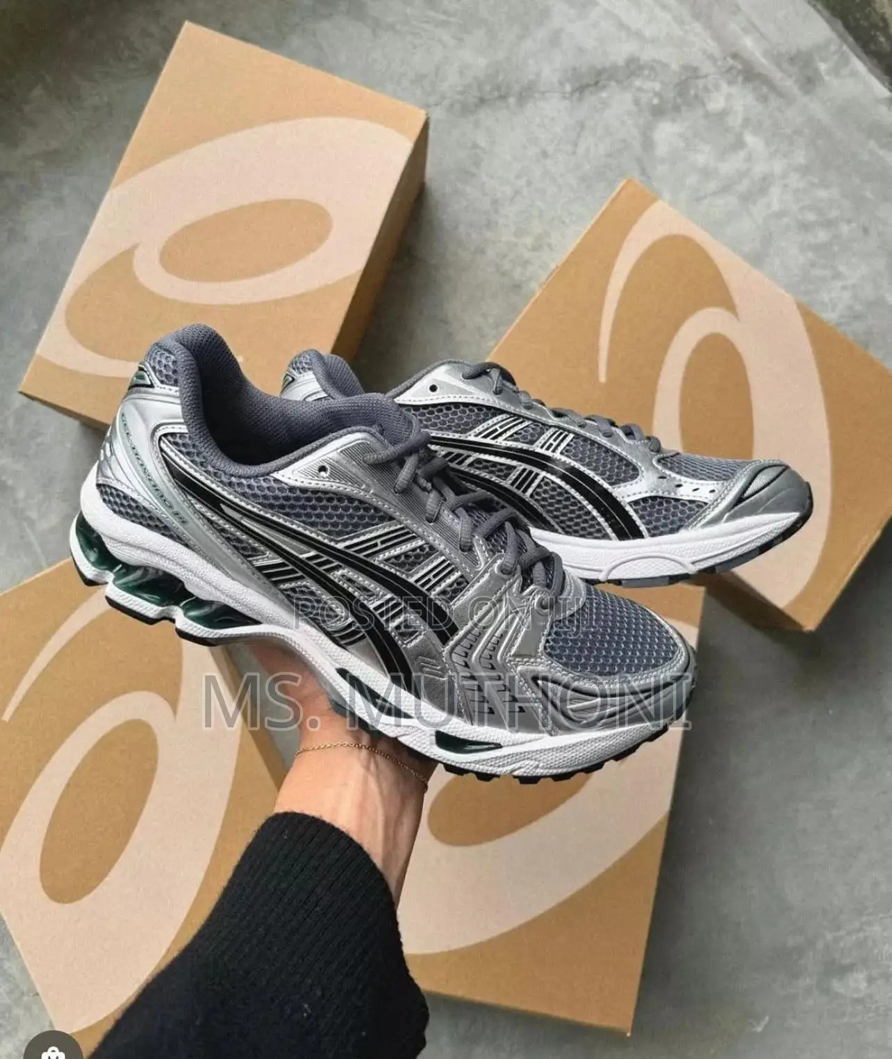 Asics. Grey / Black  38_45