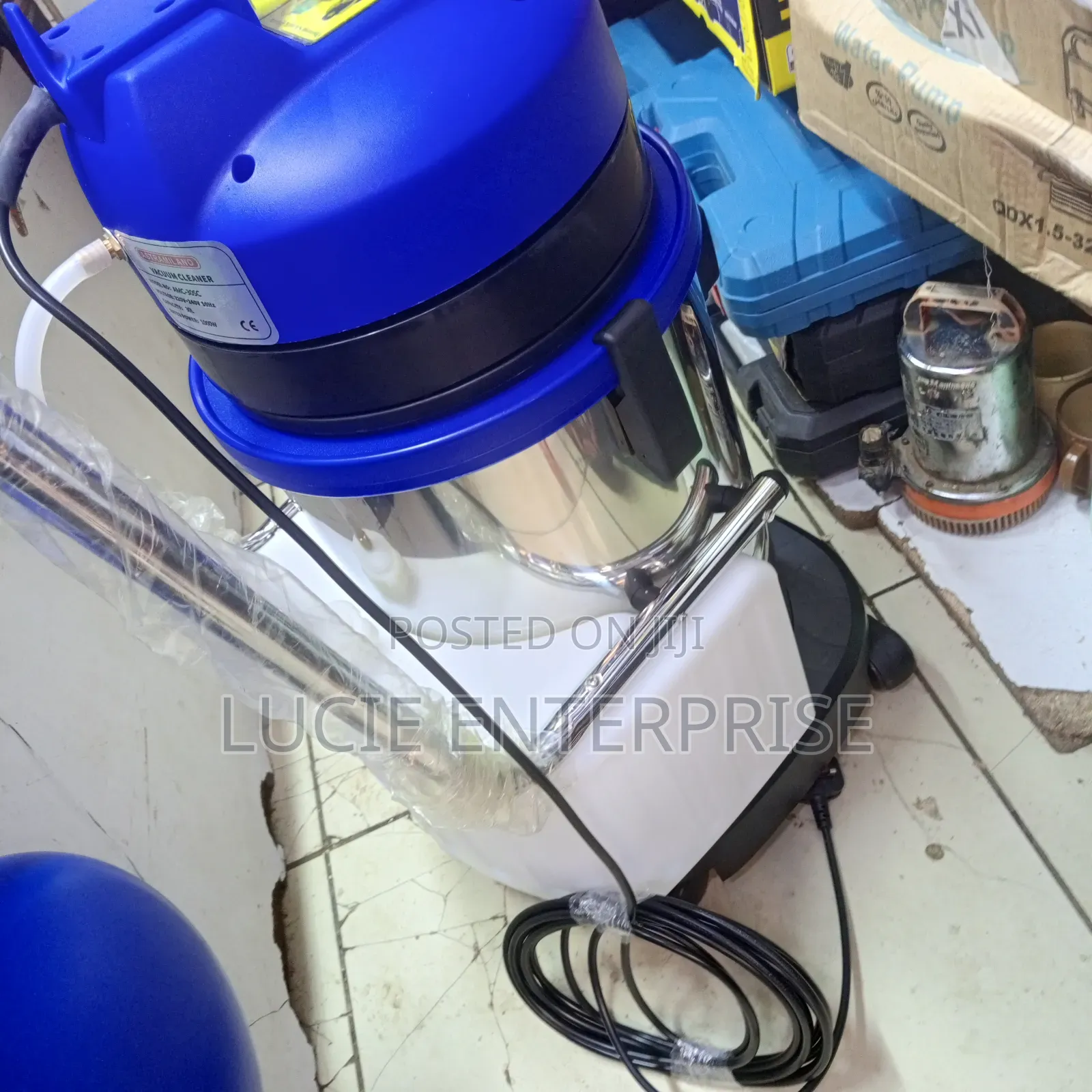 Astramilano Vacuum/ Carpet Cleaner Machine 30l