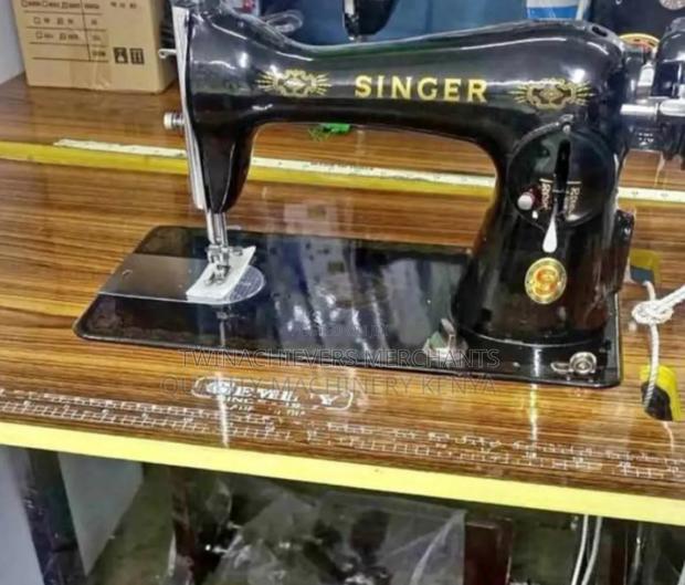 Complete Singer Sewing Machine - main view