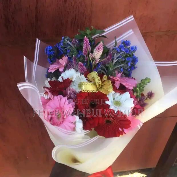 Fresh Blooming Flowers - thumbnail 3