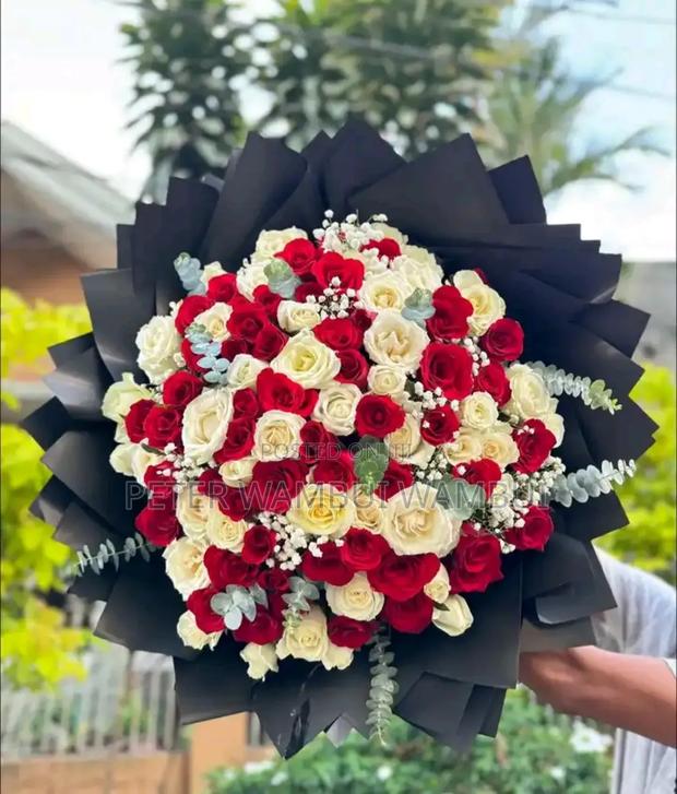 Fresh Blooming Flowers - thumbnail 6