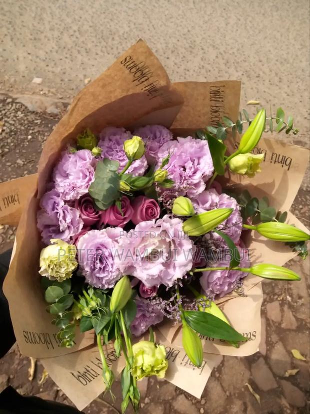 Fresh Blooming Flowers - thumbnail 12