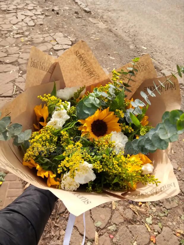 Fresh Blooming Flowers - thumbnail 18