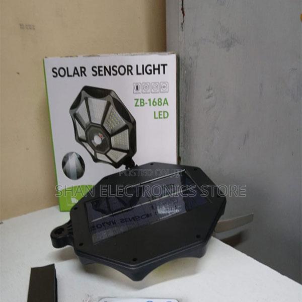 Zb-168a Remote Control Garden Lamp Outdoor Solar Street Lamp