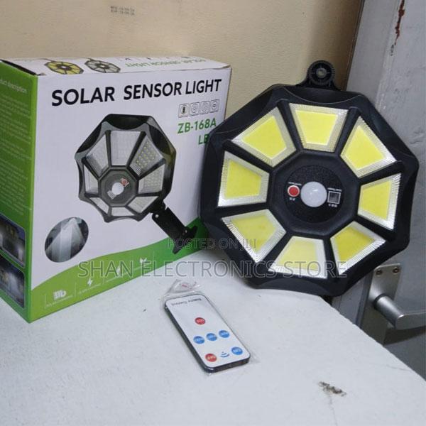 Wireless Solar Sensor Light Zb-168b 100w Solar Street Light - main view