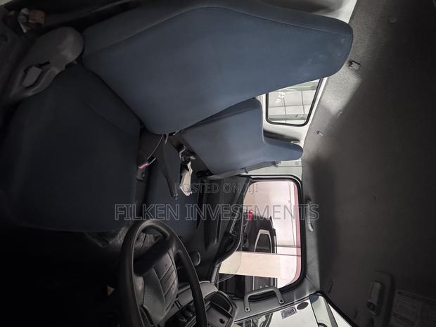 Mitsubishi Fuso Canter Long Chasis - thumbnail 4