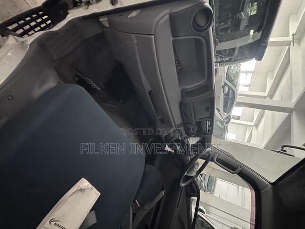 Mitsubishi Fuso Canter Long Chasis - thumbnail 6