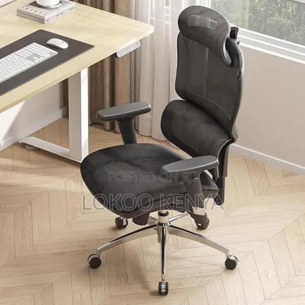 Office Chair: Black Orthopedic Manager's Office Chair - thumbnail 3