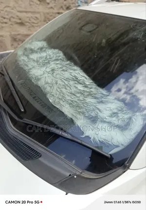 Ractis Dashboard Fitted Witwhite_blac Fluffy Dashboard Cover