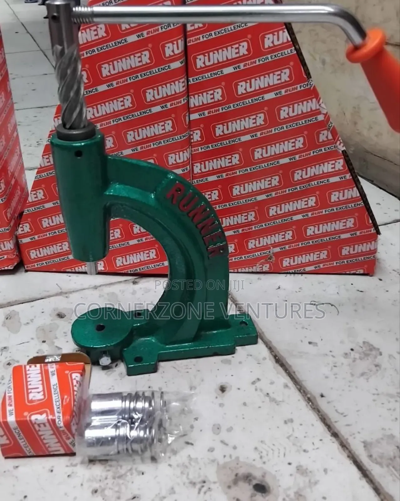 Button Press Machine/ Runner Button Press