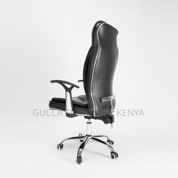 Office Chair: Clerical Leather Chair With Pp Plastic Hands - thumbnail 2