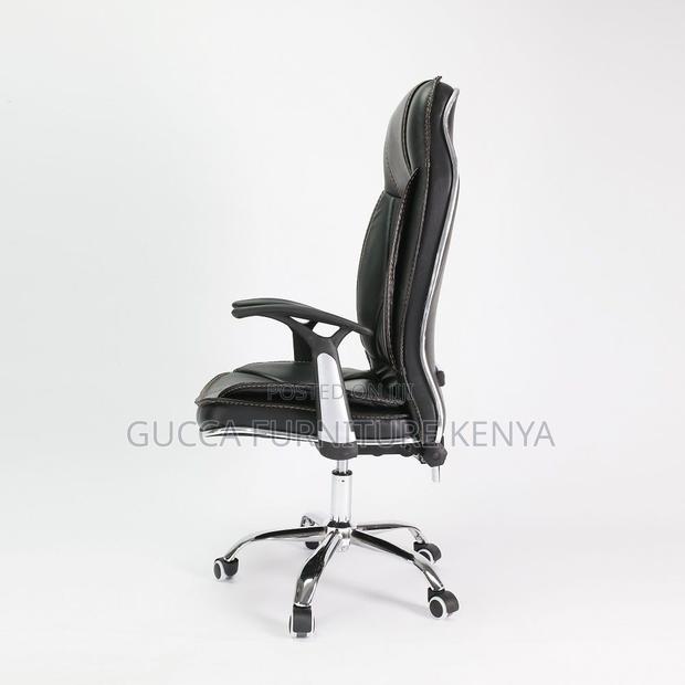 Office Chair: Clerical Leather Chair With Pp Plastic Hands - thumbnail 4
