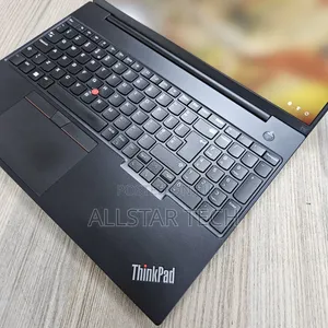 Laptop Lenovo Thinkpad E16 G1 16GB Intel Core i5 SSD 512GB