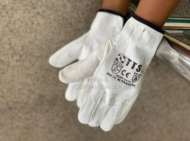 Leather Gloves Used In Kenyan Industries