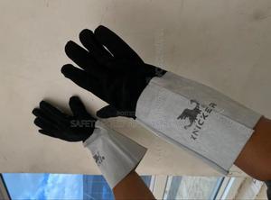 Welding Gloves For Maximum Heat Control - thumbnail 2