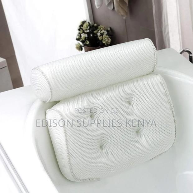 Luxury Bath Tub Pillow - White With 6 Suction Cups