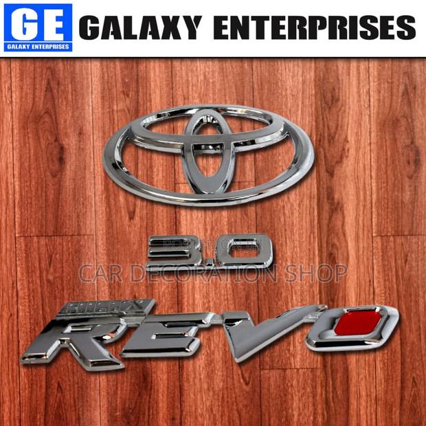Revo Different Badges - main view