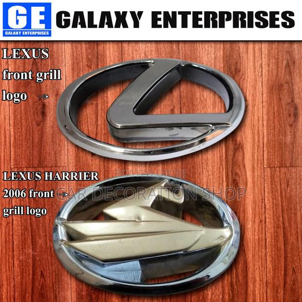 Harrier or Lexus Grill Logo - main view