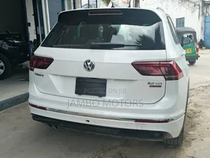 Volkswagen Tiguan 2.0T SEL R-Line AWD 4MOTION 2019 White