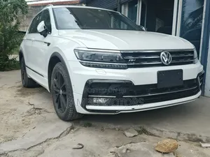 Volkswagen Tiguan 2.0T SEL R-Line AWD 4MOTION 2019 White