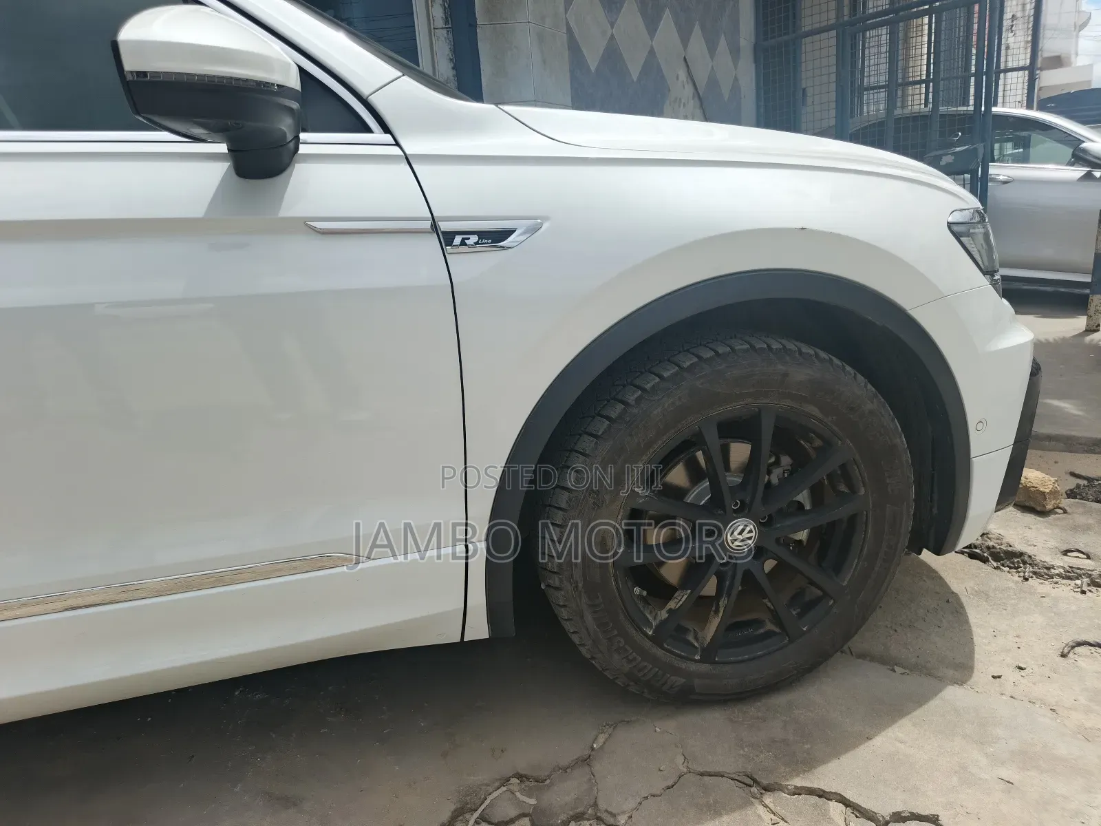 Volkswagen Tiguan 2.0T SEL R-Line AWD 4MOTION 2019 White