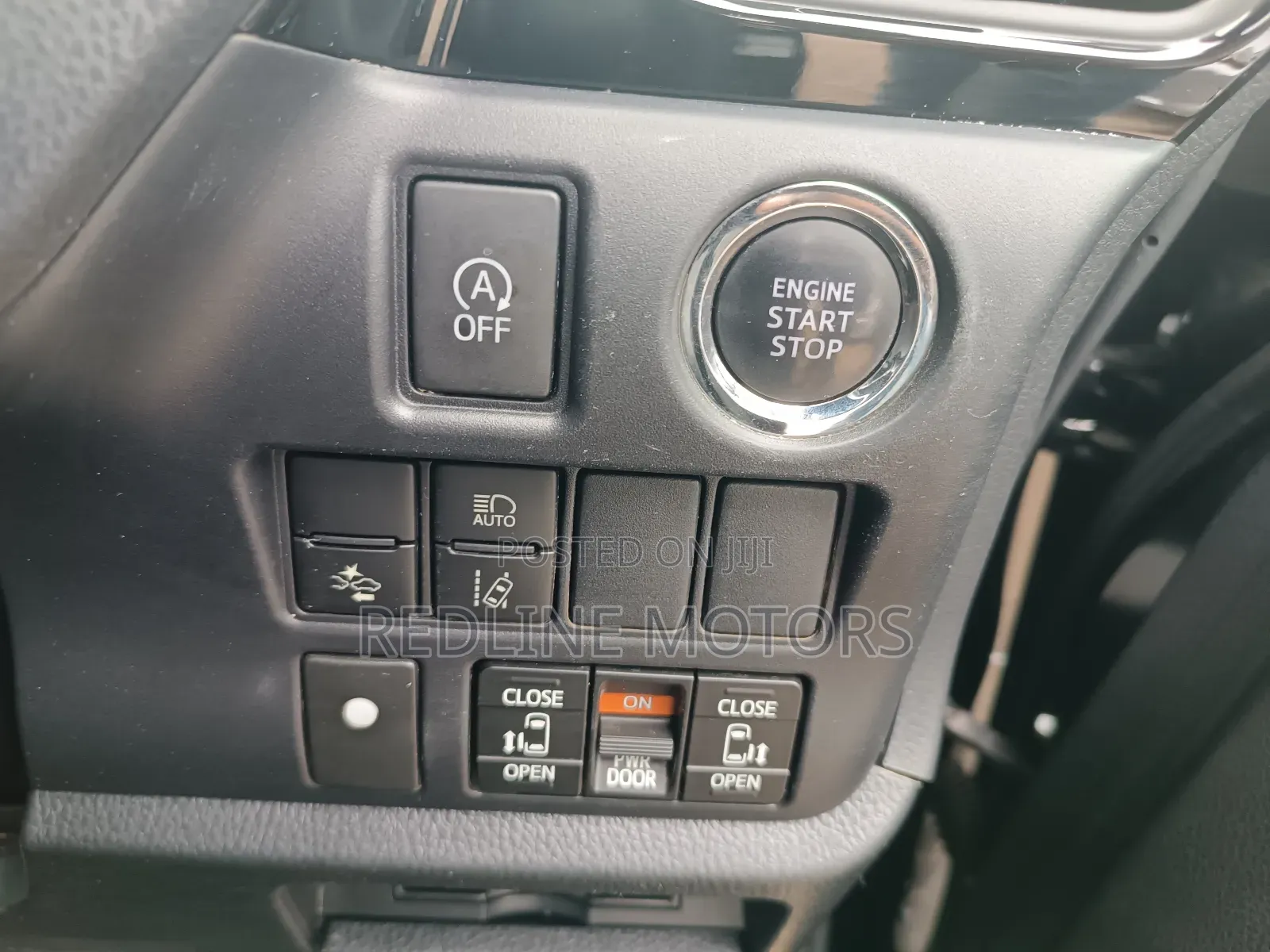 Toyota Noah 2018 White