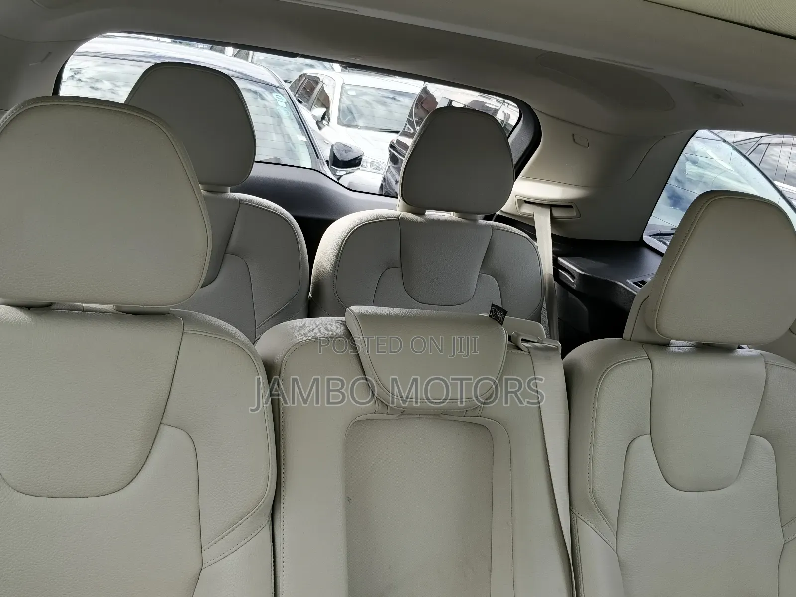 Volvo XC90 T5 Momentum AWD 2018 Silver